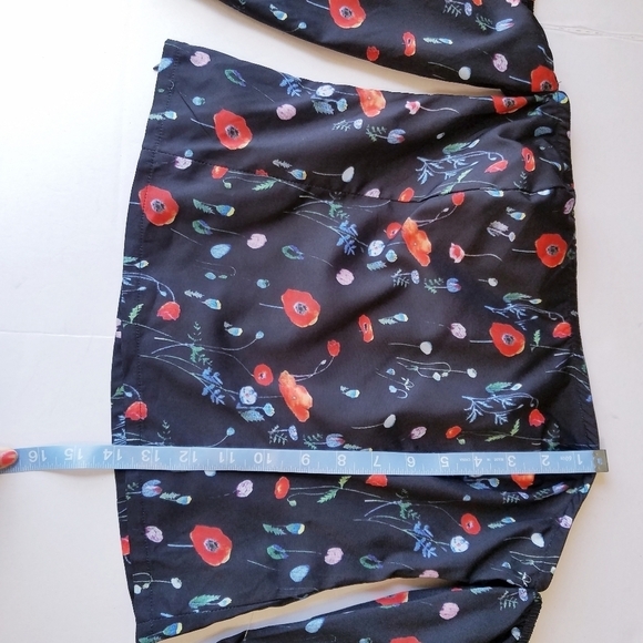 🌸NEW PrettyLittleThing | Floral bardot top - Picture 9 of 13